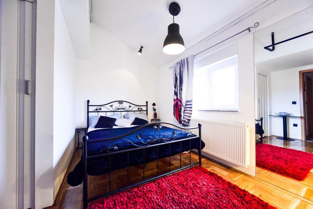 Apartman Ksenija Zara Esterno foto