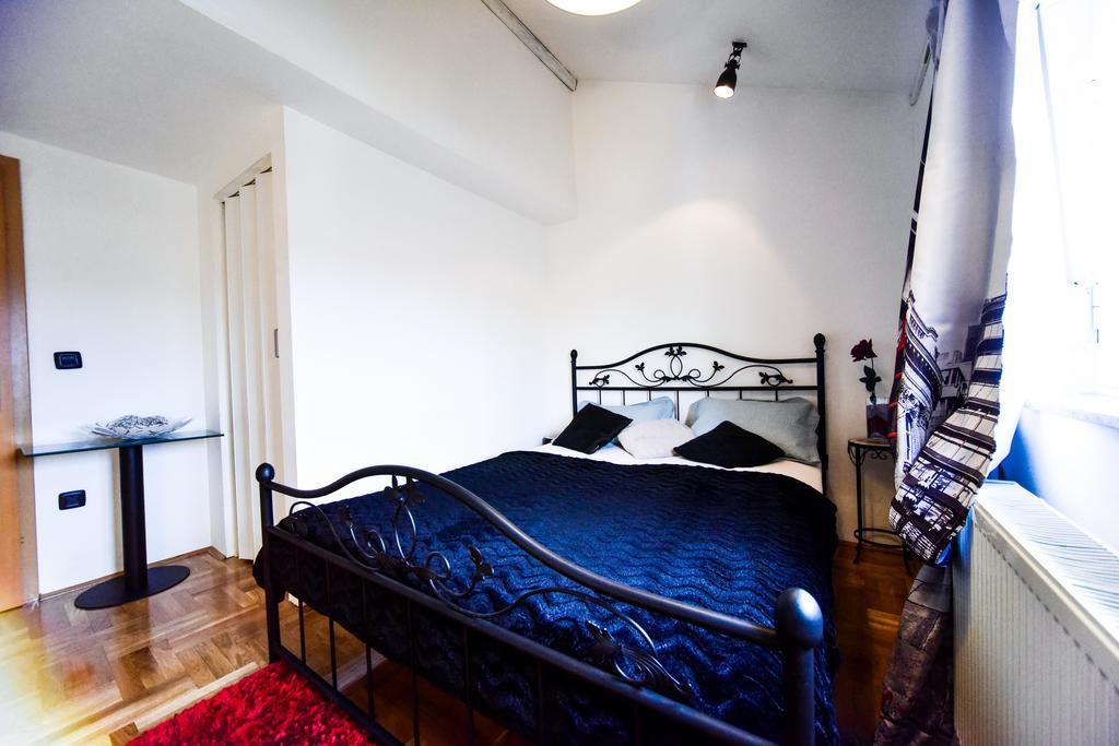 Apartman Ksenija Zara Esterno foto