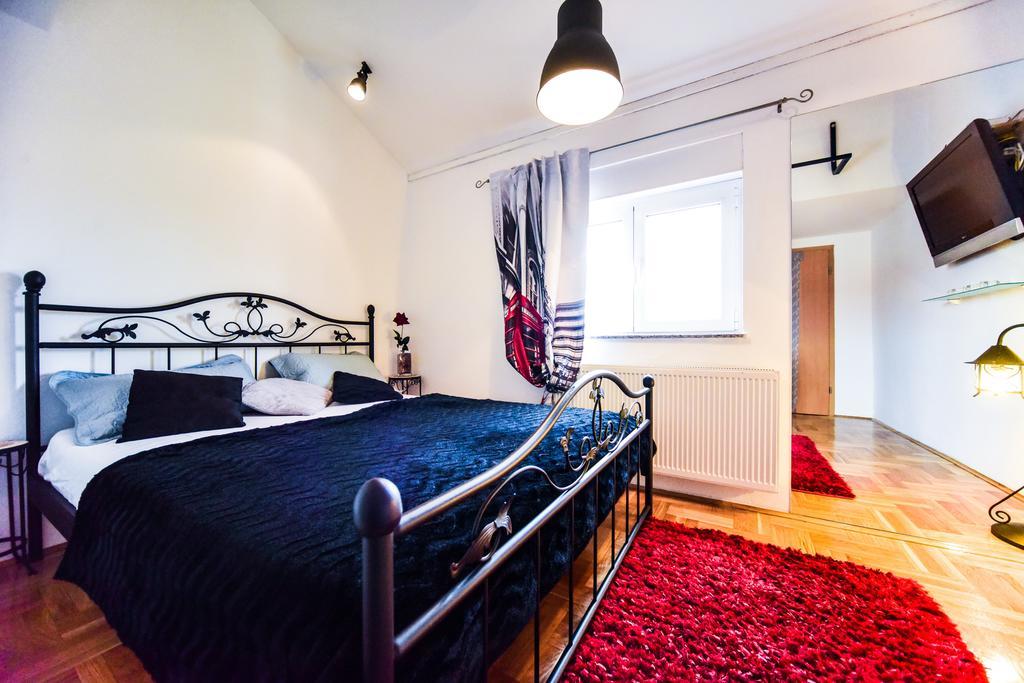Apartman Ksenija Zara Esterno foto