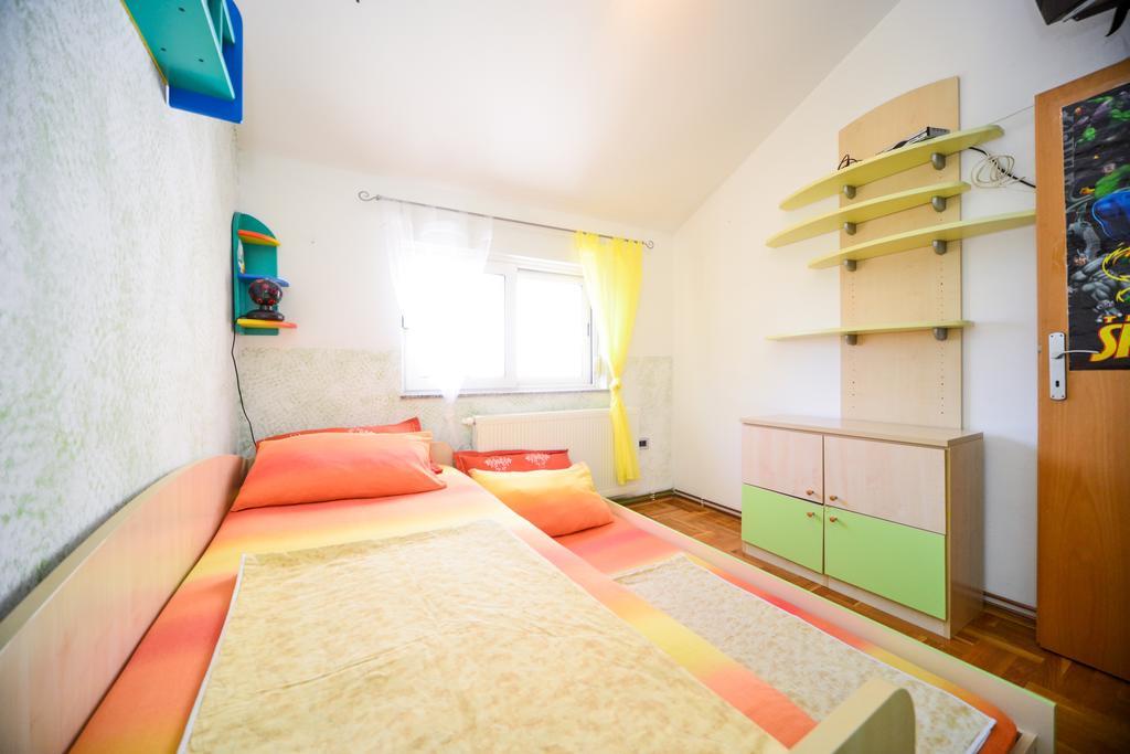 Apartman Ksenija Zara Esterno foto