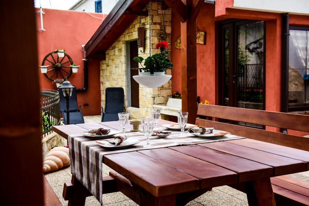 Apartman Ksenija Zara Esterno foto
